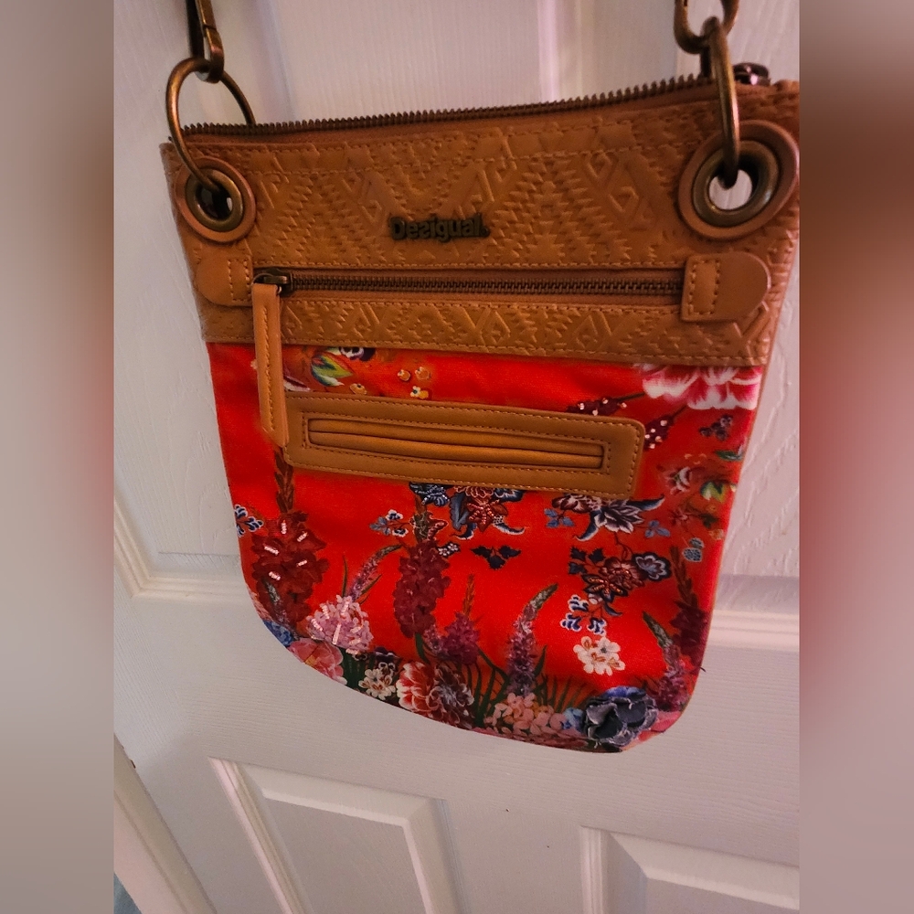 Desigual Floral Shoulderbag